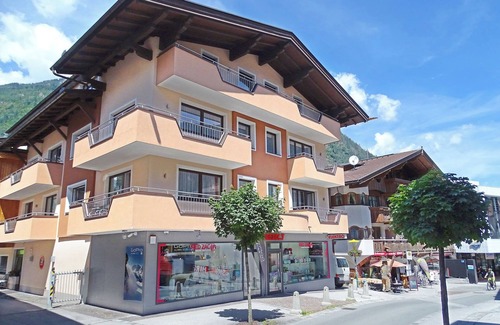 Mayrhofen Apartment | "Windschnur - Akelei 6" directly at the skiing areas Penken & Ahorn