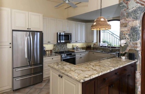Point Rendezvous Villa | Windsong-Stunning Views, Pool, Generator!