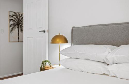 Windsor Apartment | Windsor Cosy 2-Bedroom Unit in Quiet Neighborhood