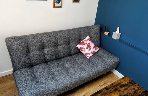 Windsor Apartment | Windsor Home with Free Parking