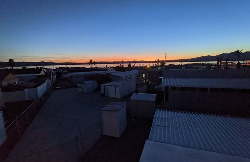 Lake Havasu City House | Windsor Launch Ramp and Havasu State Park within walking distance!