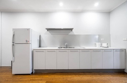 Windsor House | Windsor Nightlife Retreat