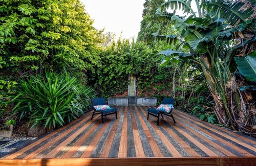 Windsor House | Windsor Nightlife Retreat