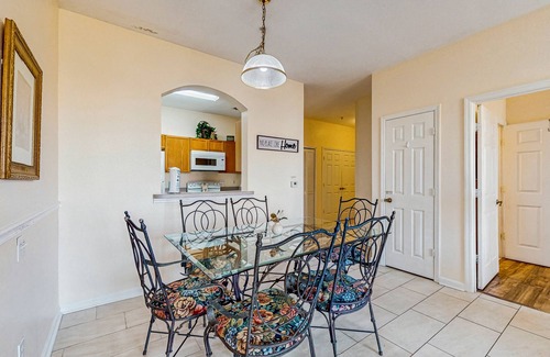 Windsor Palms House | Windsor Palms townhome with WiFi, AC, screened patio, pool, hot tub, & tennis