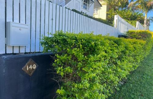 Windsor House | Windsor Retreat with City Views