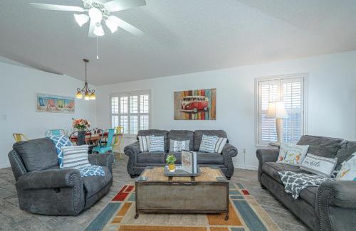 Crystal Beach House | WINDSTARR DESTIN- Golf Cart Included, One level, Close to beach, Pet friendly