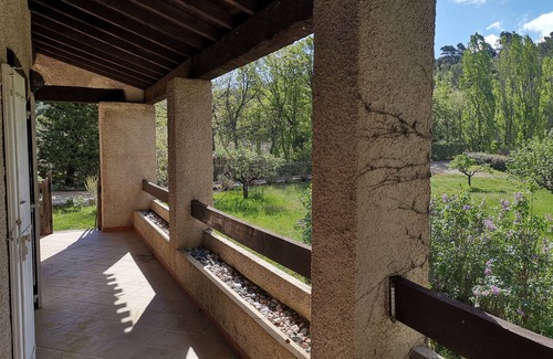 Grambois House | Wine and residential property in the Luberon in Provence