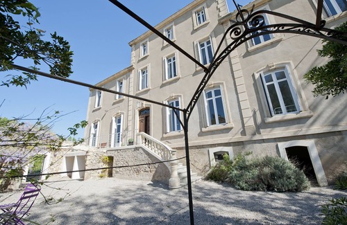 Canet House | Wine Chateaux- South Of France 9 beds Sleeps 14-18 Heated Pool Garden Beaches Nr