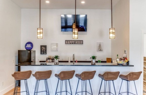 Johnson City House | Wine Country Compound I Pool & Hot Tub I Club House and Casita!