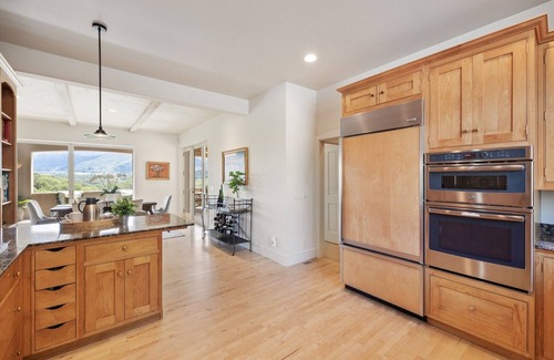 Glen Ellen Villa | Wine Country Estate for 6