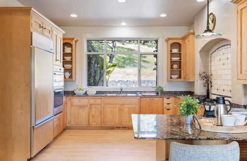 Glen Ellen Villa | Wine Country Estate for 6