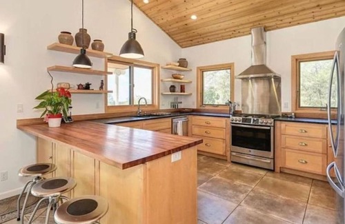 Volcano House | Wine Country Estate for Groups & Events