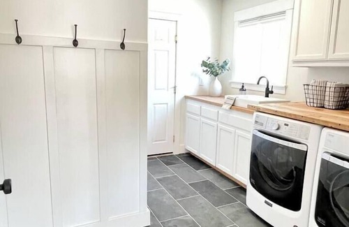 Templeton House | Wine Country Retreat - 5 min drive to wineries!
