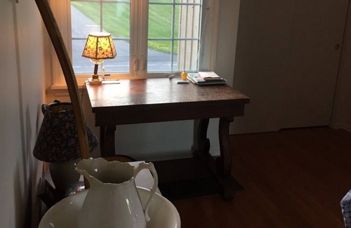 Holcomb House | Wine Dinner 135 dollars Jan 24th, Fitness Center, Hot tub, Pet/Hiking