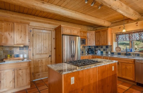 Angel Fire Cabin | Wine Down Retreat, Two Master Suites, Gameroom