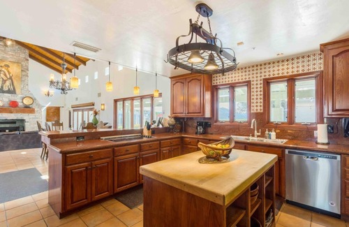 Fallbrook House | Wine in Doubt, Catch a Red I - Active Winery Home