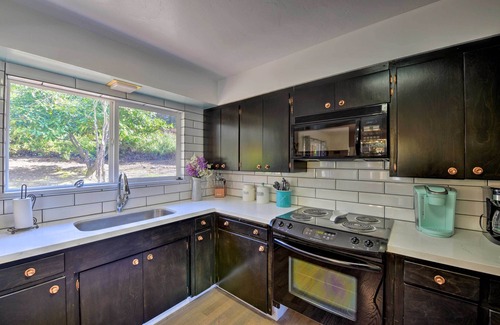 Sutter Creek House | Wine Lovers’ Garden Oasis in Sutter Creek!