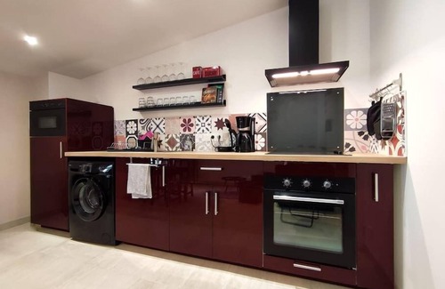 Castillon-la-Bataille Apartment | Wine Not, lovely apartment in the city, near St Emilion