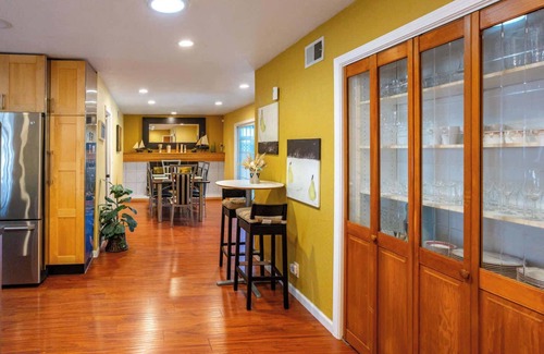 Hayward House | ‼️Wine, Waves & Comfort‼️| 2BR Bay Area Beauty