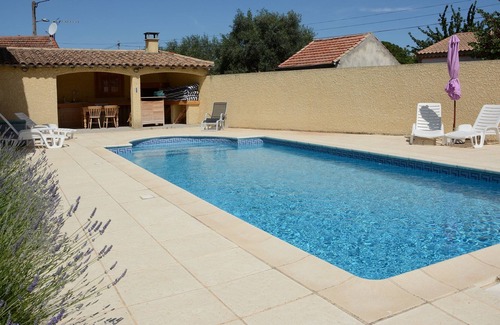 Servian House | Winegrowers House with Pool in Languedocienne Village surrounded by vineyards