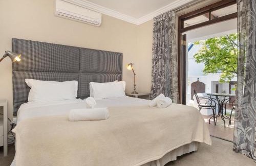 Stellenbosch Cabin | Winelands Golf Lodges 13