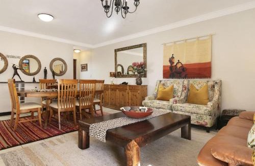 Stellenbosch Cabin | Winelands Golf Lodges 14