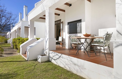 Stellenbosch Villa | Winelands Golf Lodges 14