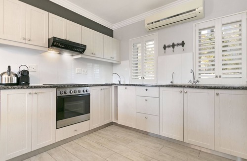 Stellenbosch Villa | Winelands Golf Lodges 24