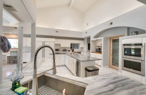 Placerville House | Wineries-Close to Tahoe-Pool-Apple Mountain Golf