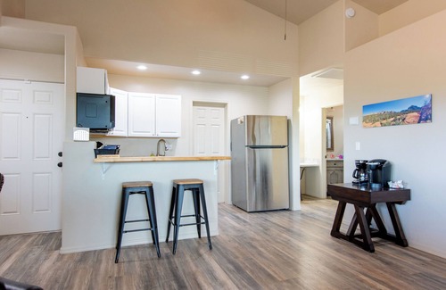 Cornville House | Winery Ranch Retreat Spacious Dual Suite Home with private Hot Tubs and Sauna