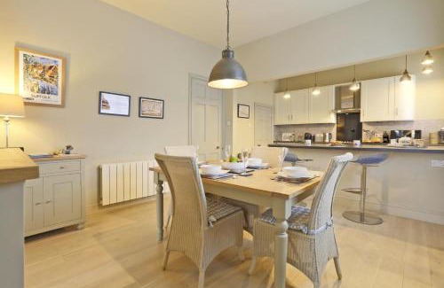 Orford House | Wing Cottage