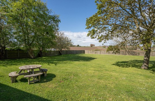 Winterton-on-Sea Apartment | Winnie | Winterton Cottages