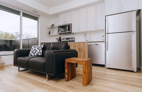 Winnipeg Apartment | Winnipeg - Osborne Studio