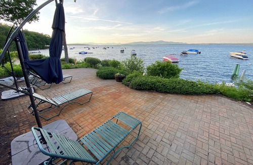 Gilford Condo | Winnipesaukee Condo Walk to Beach, Pool, Near Gunstock