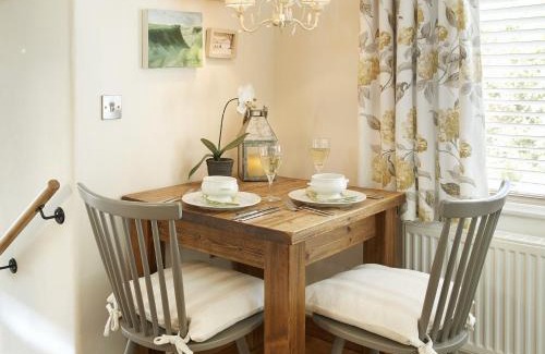 Over Haddon House | Winsmore Cottage