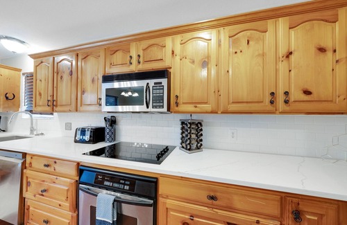 Justin House | Winsome House 3/2, 5 Mi From Texas Motor Speedway