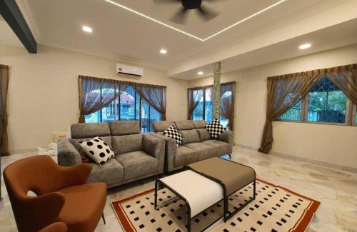 Kampung Simee House | WinStay Ipoh 16pax with Karaoke and snooker