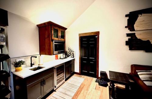 Kalispell House | Winter Bliss for 15 Swim Spa for 11 5 BR 8 Bed