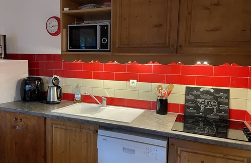 Saint-Gervais-les-Bains Apartment | Winter/Summer holidays in St Gervais Le Bains Sleeps 4