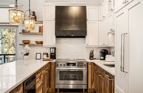 Snowmass Village Condo | Winter in Snowmass! Bright Corner Condo w/Views, 2 Balconies, Pool/HT, Parking & Trail Access