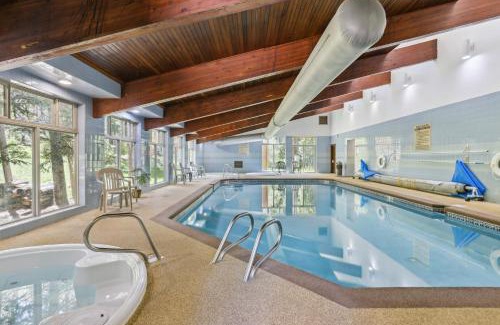 Winter Park Apartment | Winter Park Condo with Resort Shuttle On-Site!