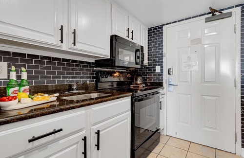 Myrtle Beach Condo | Winter Rates! Cozy Oceanview Suite w/Full Kitchen