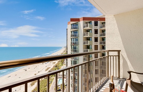 Myrtle Beach Condo | Winter Rates! Cozy Oceanview Suite w/Full Kitchen