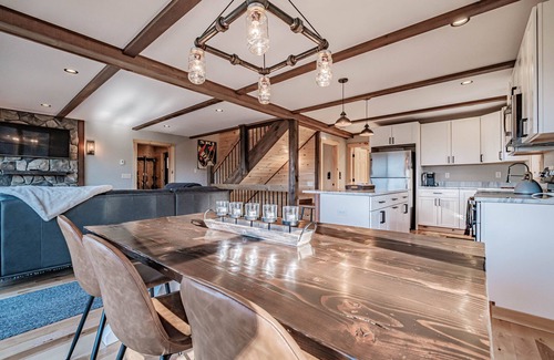 Greenwood Ski Chalet | WINTER SEASONAL 24/25! All-inclusive pricing!