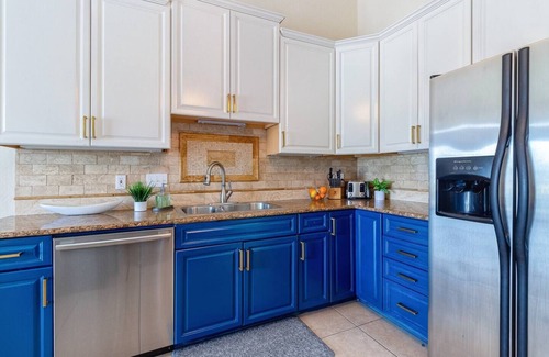 Villa Segunda House | Winter SPECIAL! Steps 2 Beach! Waterview! Pets Welcome!
