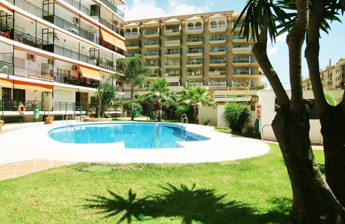 Fuengirola Apartment | WINTER SUPER PRICES €1.490€ WIFI, NETFLIX,TV SAT POOL, TERRACE,HEATING175 M BEACH,
