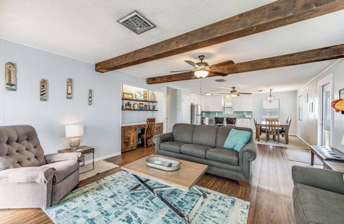 Shibui Sands House | Winter Texan Haven in Port Aransas – Monthly Rental