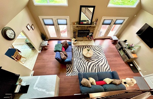 Rowland Ski Chalet | Winter Wonderland Chalet wArcades, Pool Table, Fire pit, Lake, Pools & Ski Lifts