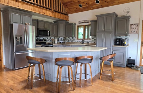 Wisconsin Dells Cabin | Wisconsin Dells Gathering for 15 Guests/7.5 Acres/5 mins from Downtown Dells