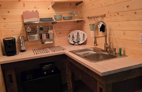 Wisconsin Dells Cabin | Wisconsin Dells Gathering for 15 Guests/7.5 Acres/5 mins from Downtown Dells